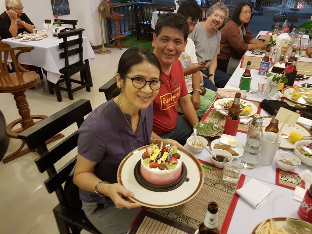 The Family Tree House Hotel Hua Hin Bagian luar foto