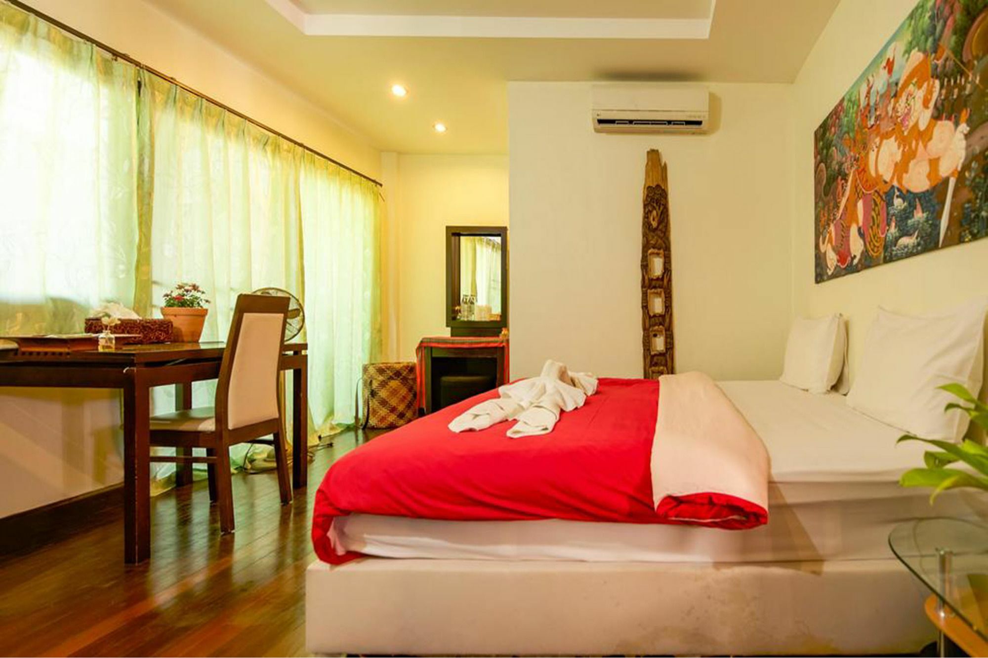 The Family Tree House Hotel Hua Hin Bagian luar foto