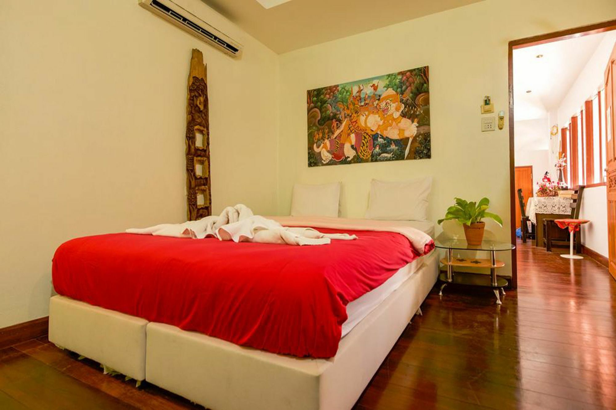 The Family Tree House Hotel Hua Hin Bagian luar foto