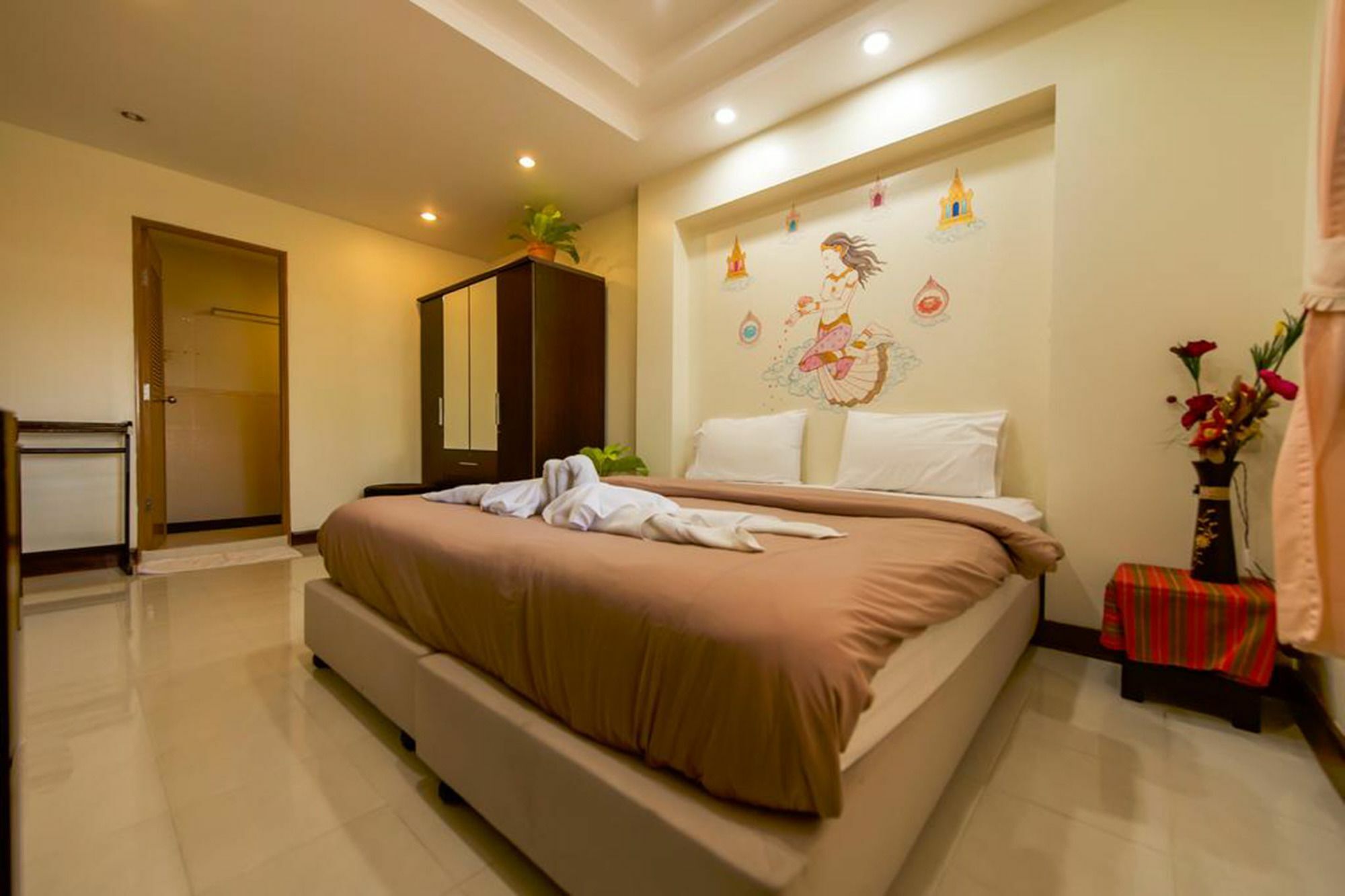 The Family Tree House Hotel Hua Hin Bagian luar foto