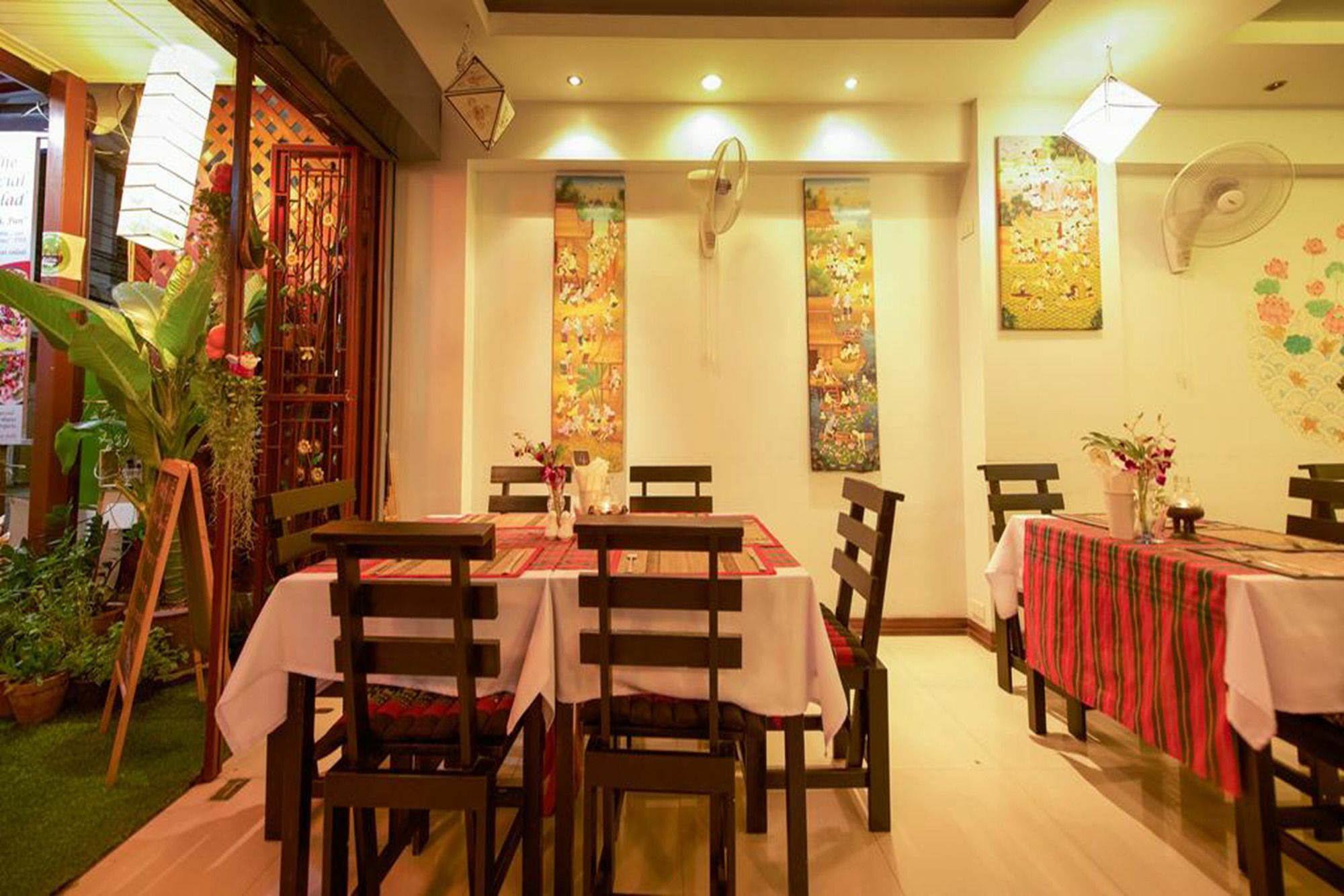 The Family Tree House Hotel Hua Hin Bagian luar foto
